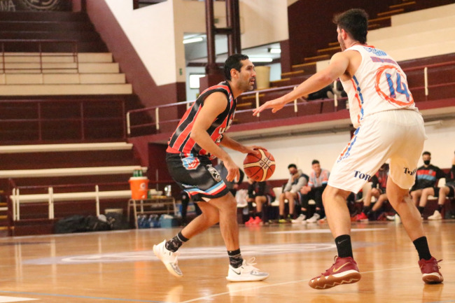Argentine basketball league Atenas owner of the classic against Viedma