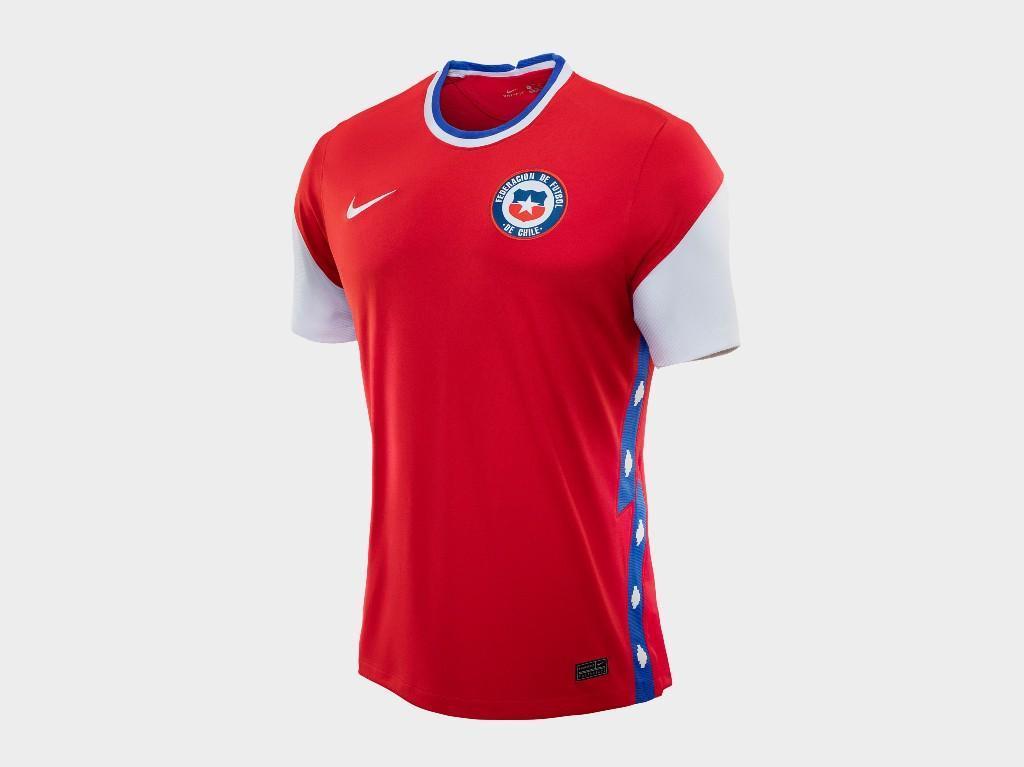 Chile national team threatens to cover Nike logo against Bolivia