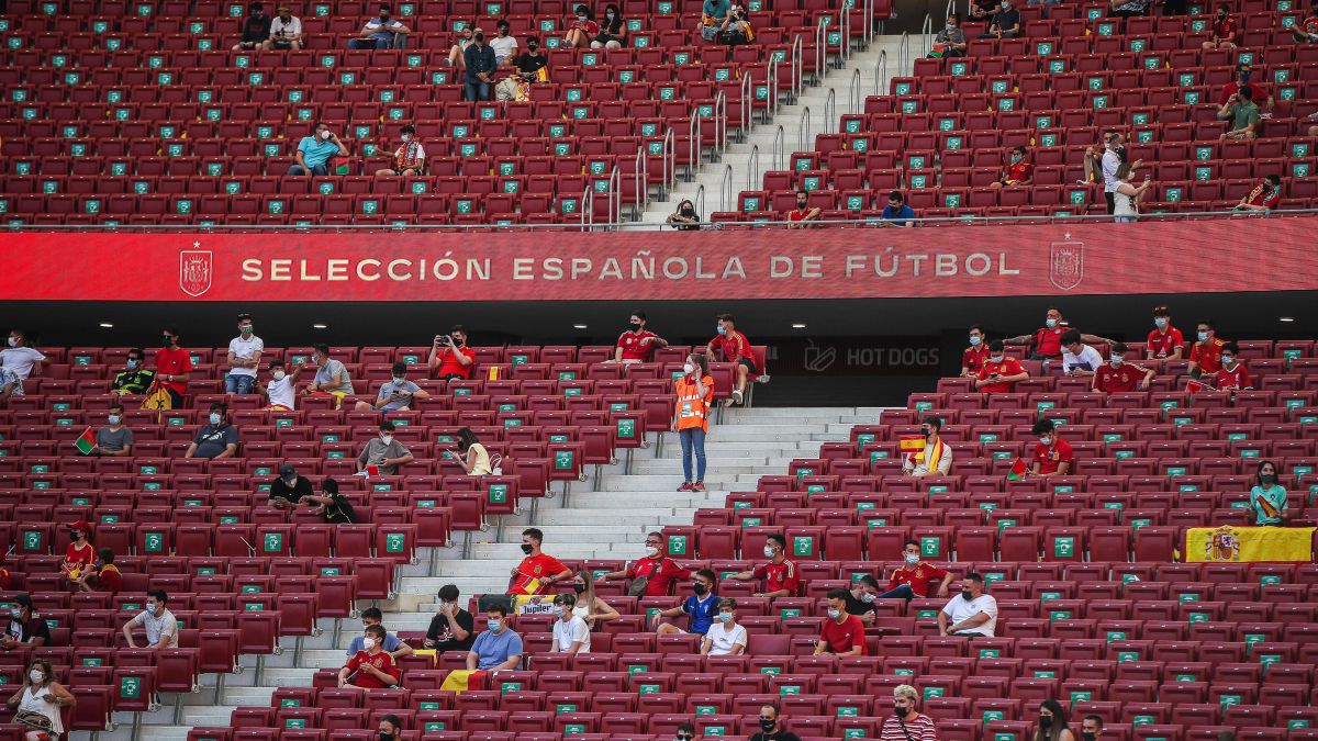 Madrid lowers expectations about the return of the public to the stadiums