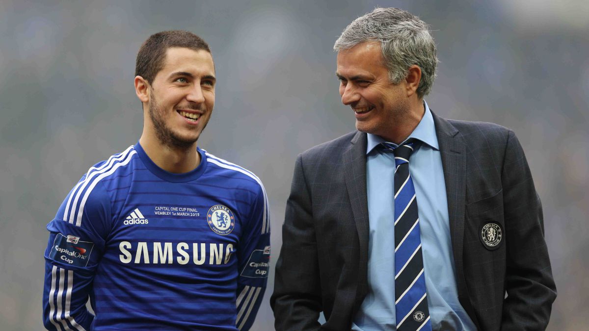 Mourinho points out to Hazard If I were a top