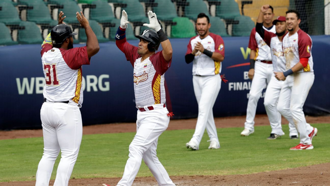 Venezuela knocked out the Netherlands and advanced to the final against the Dominican Republic