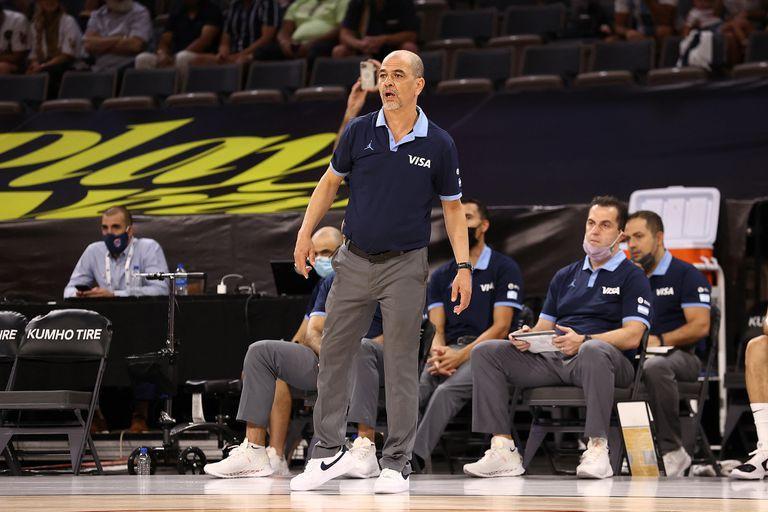 Sergio Hern & # xe1; ndez arranged a wide rotation in the meeting with the Americans;  after the closing, the coach hugged each other and had a brief chat with Gregg Popovich, his rival colleague.