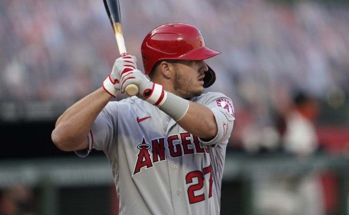 Bad news at Angels!  Mike Trout relapses into injury and delays return to MLB