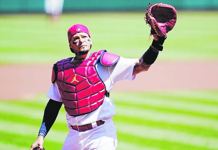 Yadier Molina was not selected among the reserve receivers of the National League team. He had received the second highest number of votes among fans.