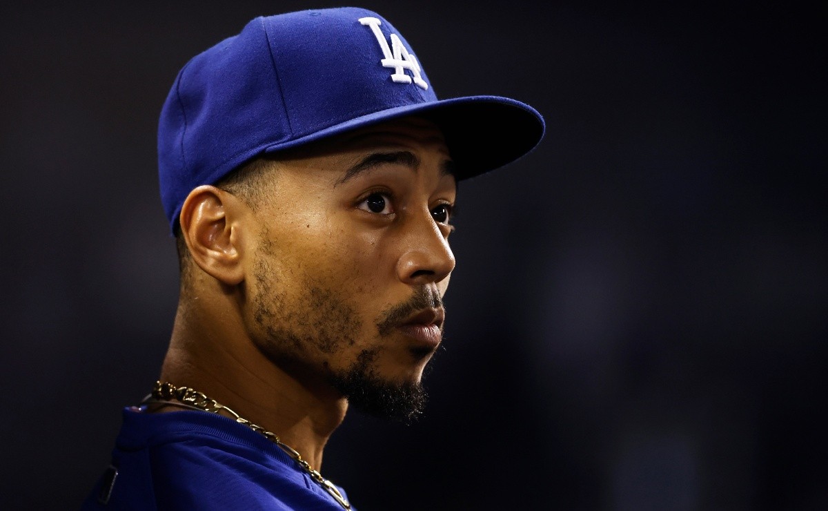 MLB: Caution in LA! Mookie Betts is pulled from the lineup vs. Giants