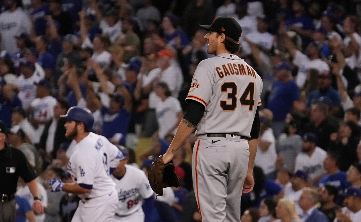 MLB: From joy to well! Kevin Gausman pitched no hitter and ended in defeat