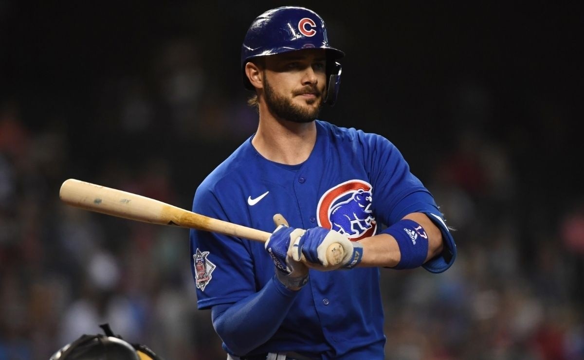 MLB: Kris Bryant to Phillies?  Bryce Harper releases hint of possible change