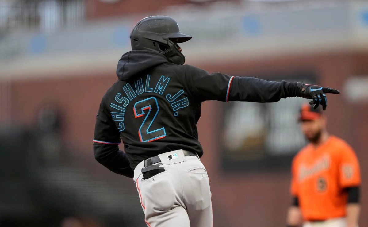 MLB: Two for one! Pair of Marlins starters leave game