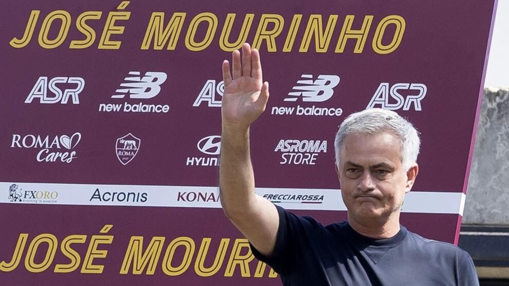 Mourinho cleans Roma with eight transferable players