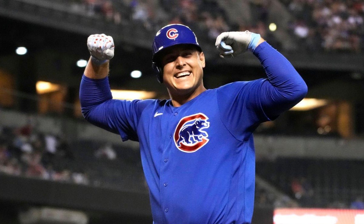 This is how Anthony Rizzo reacted when he found out he was traded from Cubs to Yankees