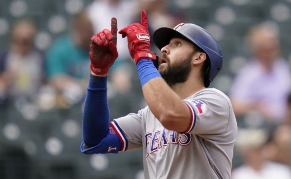 With Yankees in their sights, Rangers try to convince Joey Gallo to sign extension