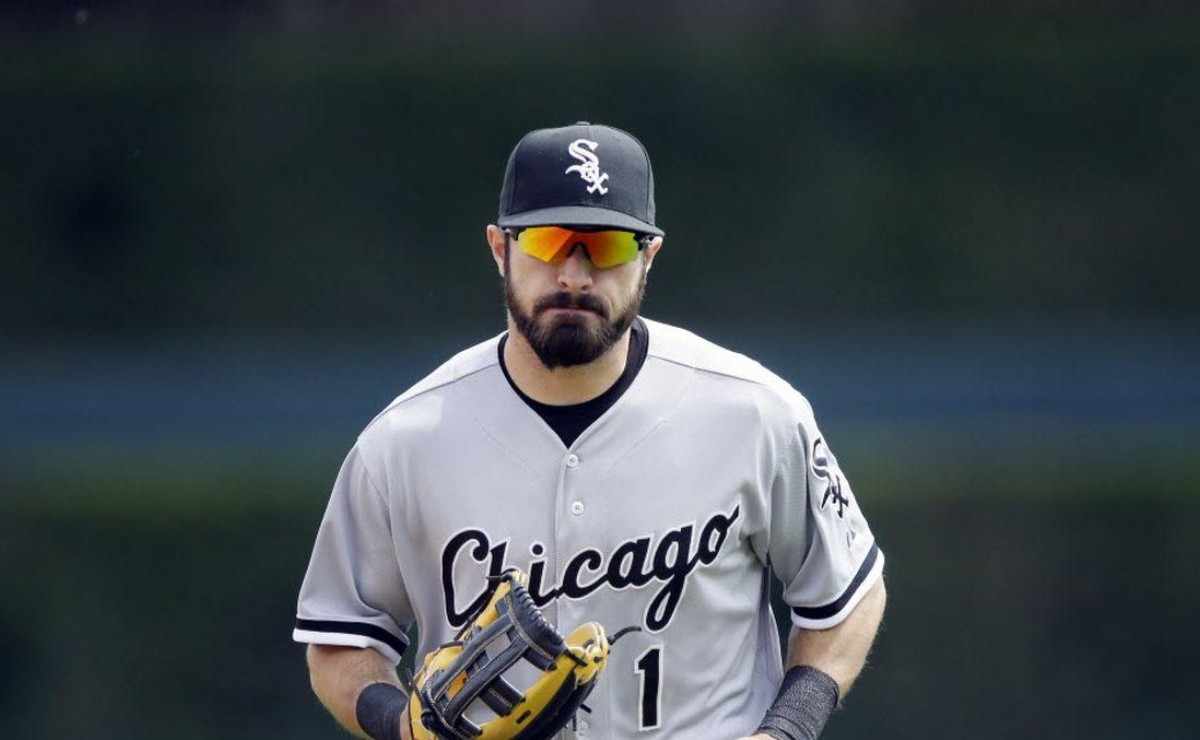 You already have a team! Angels sign World Series champion Adam Eaton