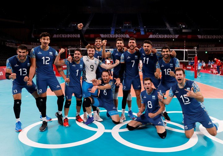 The volleyball team and a historic victory over the United States.