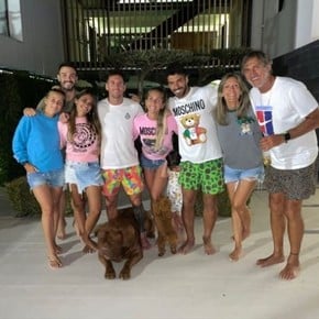 Messi and the night before traveling to Paris: Suárez, Pepe Costa and more friends
