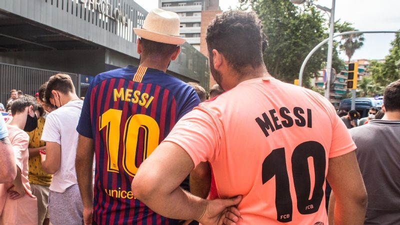 Barcelona fans can still buy Messis 10 shirt and Puebla