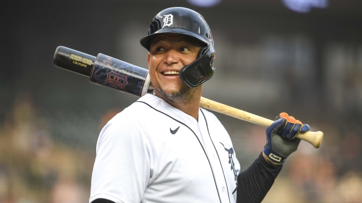 How are the bonuses for individual awards in Miguel Cabrera's contract?