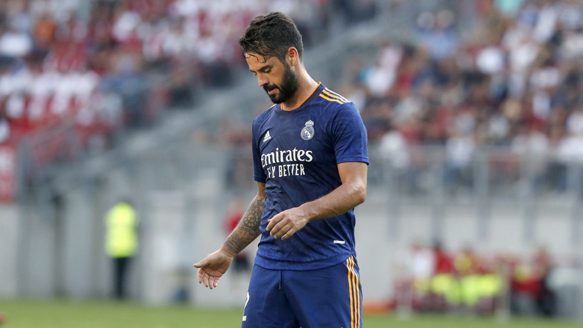 Isco starts off on the wrong foot