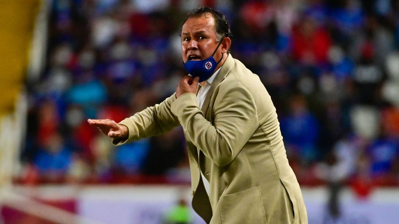 Juan Reynoso complained about the Necaxa court