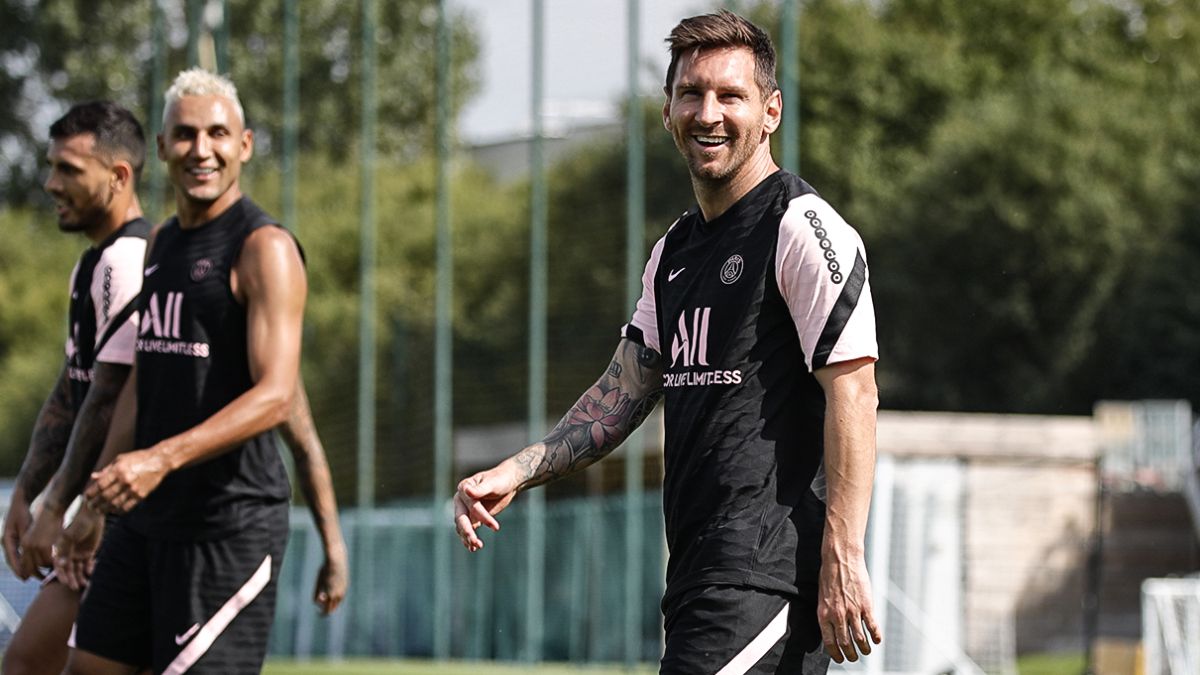 Keylor Navas and Lionel Messi meet as teammates at PSG