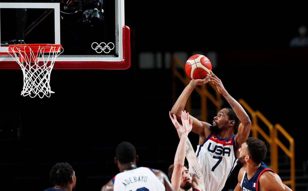 Team USA settles its account with France and hangs a