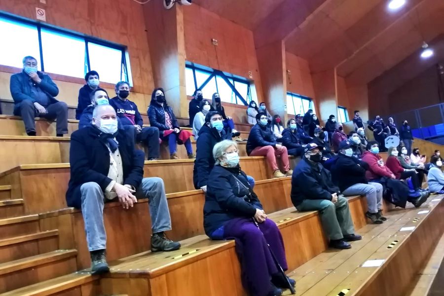 With 50 spectators, alcohol gel and warnings everywhere: this was the return of the public to the Chilean sports venues – La Tercera