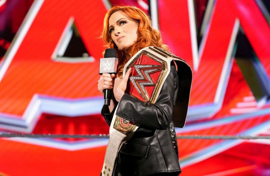 Becky Lynch charges WWE fans at Barclays Center