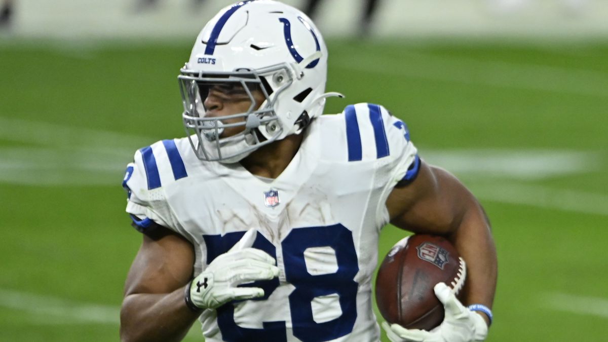Jonathan Taylor guides the Colts to victory over the Bills