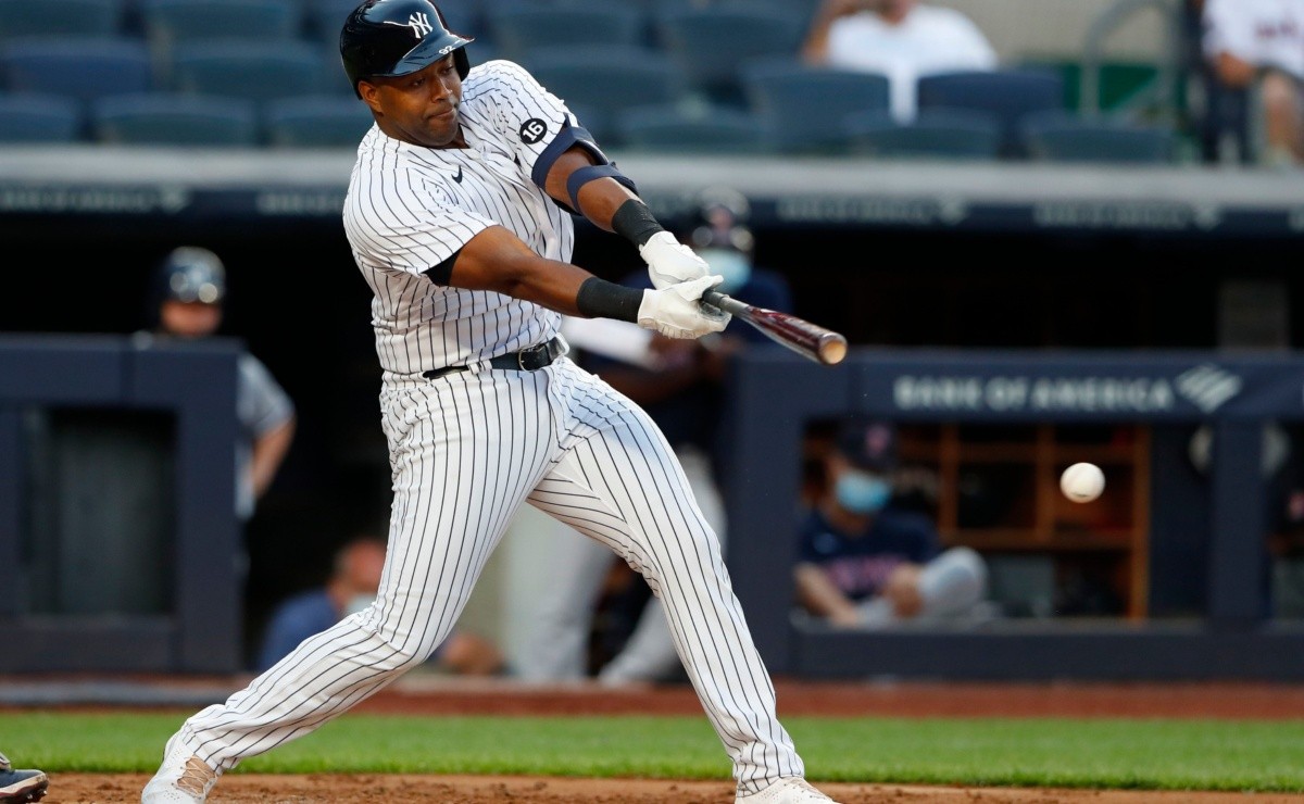 MLB Yankees release rookie first baseman could sign for japan