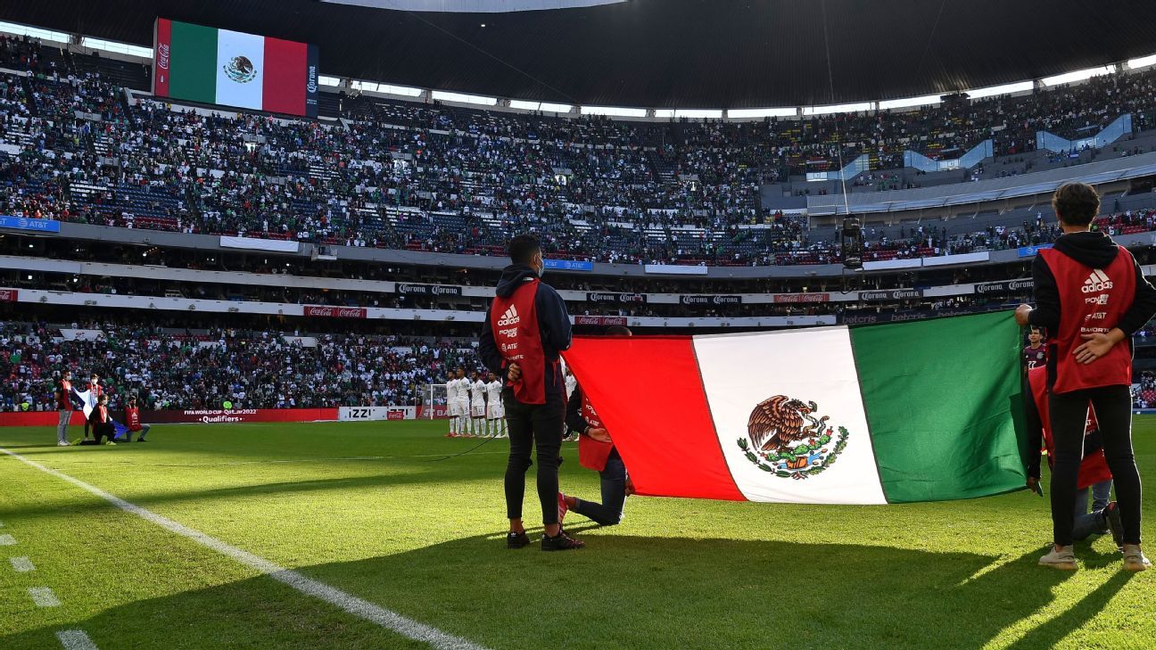 Mexican national team will sign fans who insist on discriminatory