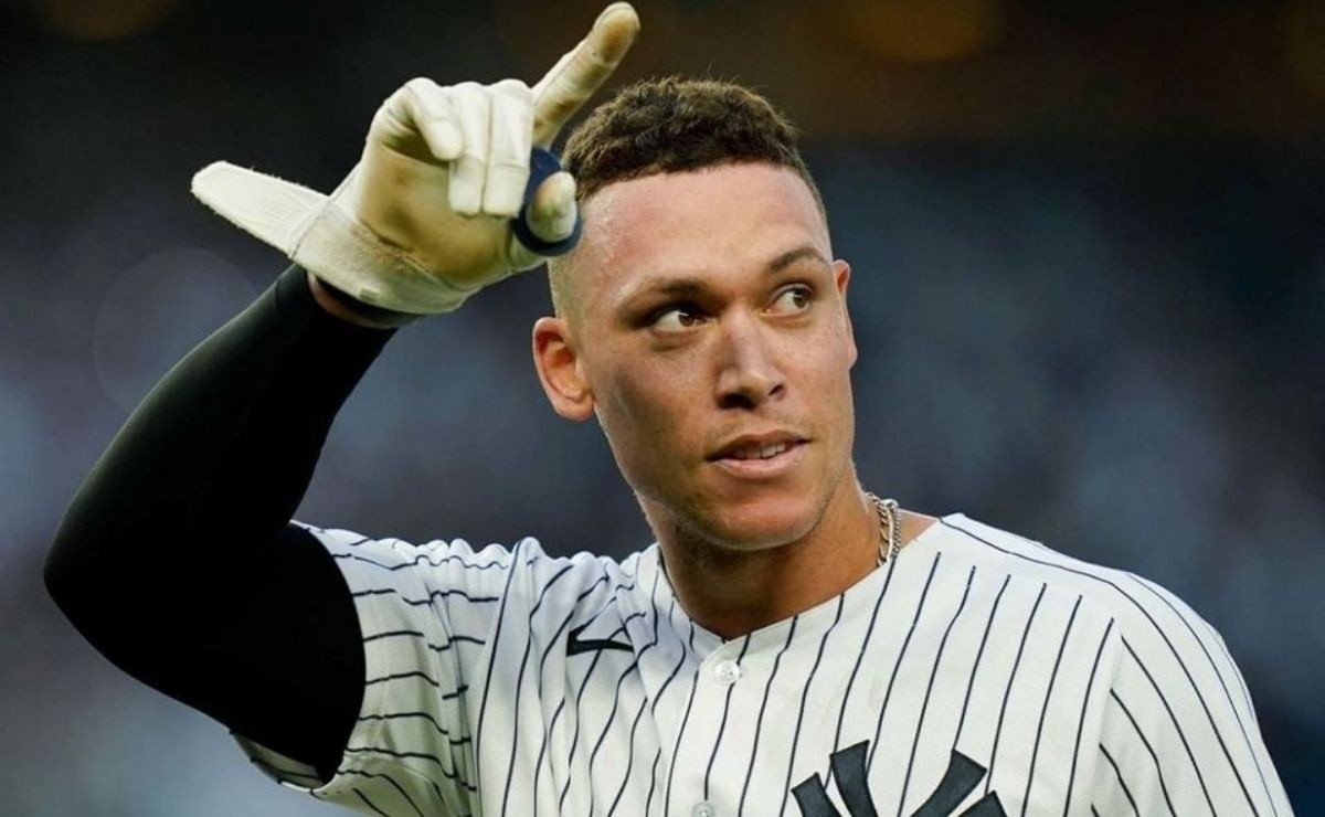 Yankees Are you up to something Aaron Judge appears with