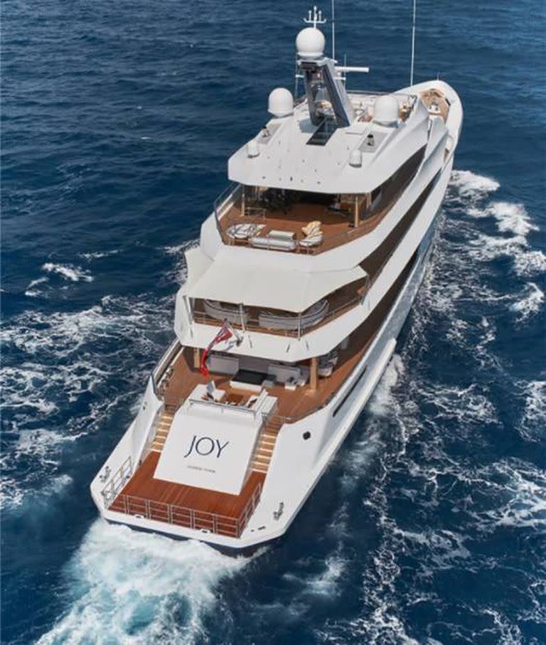 Michael Jordan owns the luxury $ 80 million superyacht Joy