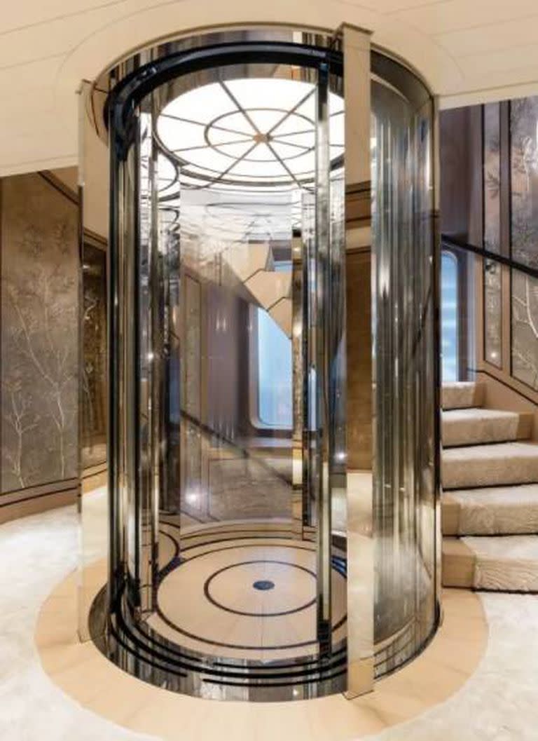 An elevator provides access to the five decks of the yacht