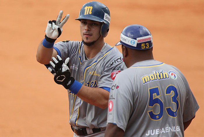 The Navegantes del Magallanes docked first in the Round Robin
