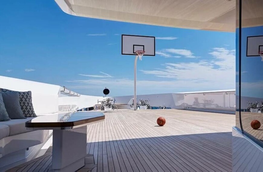 PHOTOS: Michael Jordan buys a luxurious yacht; includes basketball court