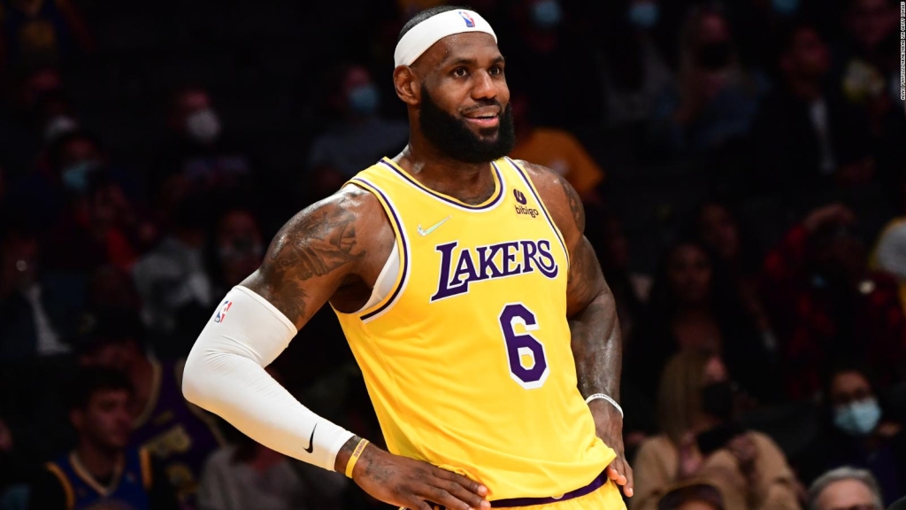LeBron James receives message from Netflix series creator "Squid Game" after criticism