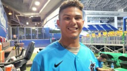 He trained in a Miami patio with an old Cuban teacher, now this Venezuelan makes noise in the Marlins