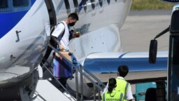 How much does the carry-on suitcase with which Lionel Messi arrived in Argentina cost