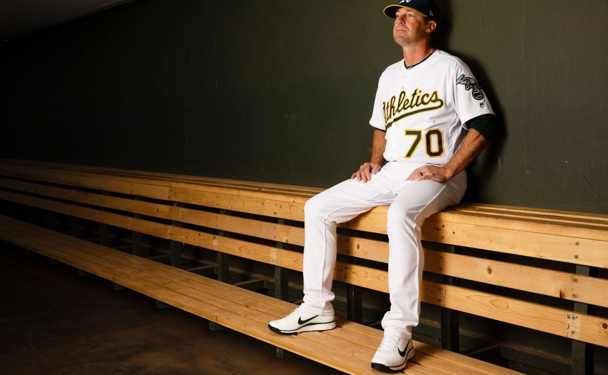 MLB Bob Melvin takes away their bench coach from the