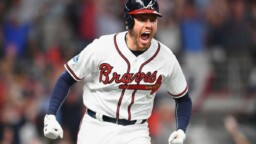 MLB: Dodgers 'major' players want team to sign Freddie Freeman