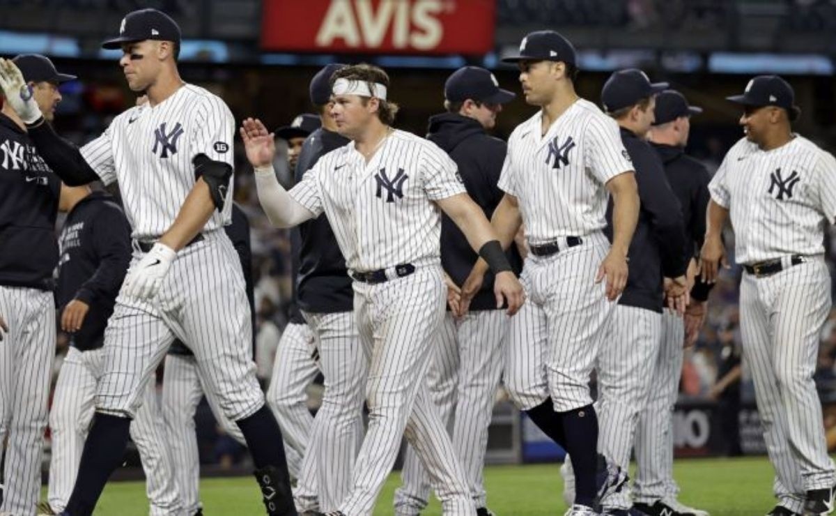 MLB Should the Yankees change their dress and image rules