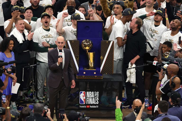 Adam Silver would have thought about a change of format in the NBA starting next season 