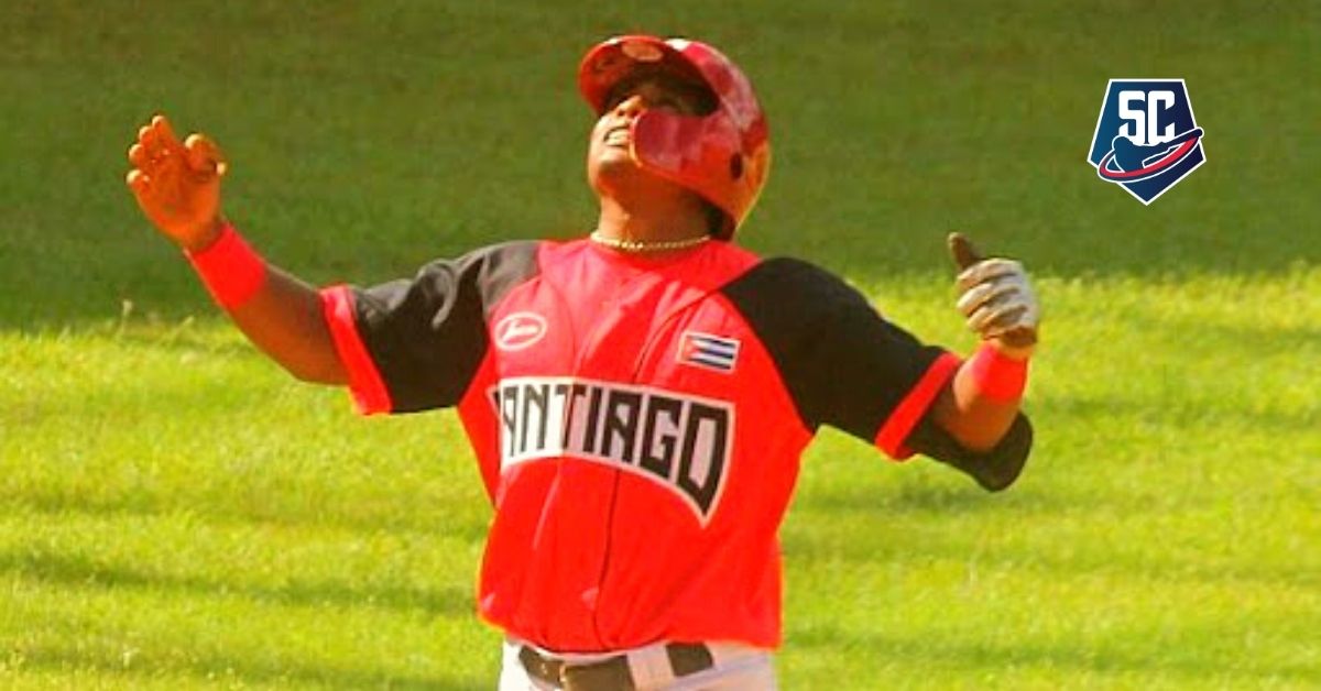 OFFICIAL Santiago Torres SIGNED in professional baseball