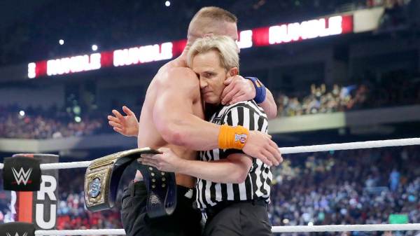 The secret job of the WWE referee Planeta Wrestling