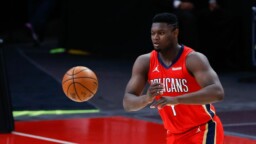 Zion receives foot injection for 'frustrating' injury