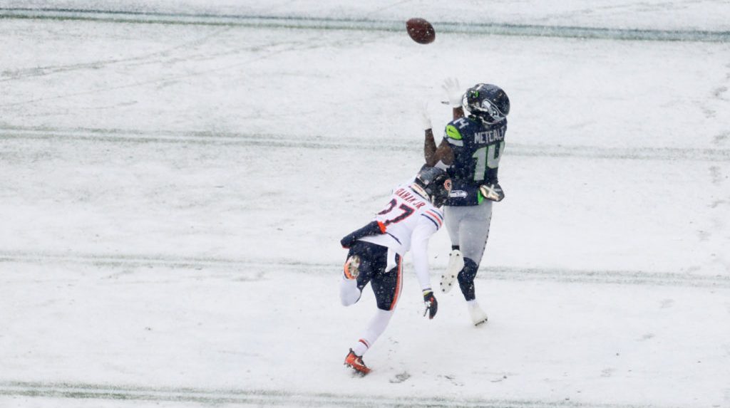 In pictures: The spectacular snowfall in the Seahawks vs Bears of week 16 of the NFL
