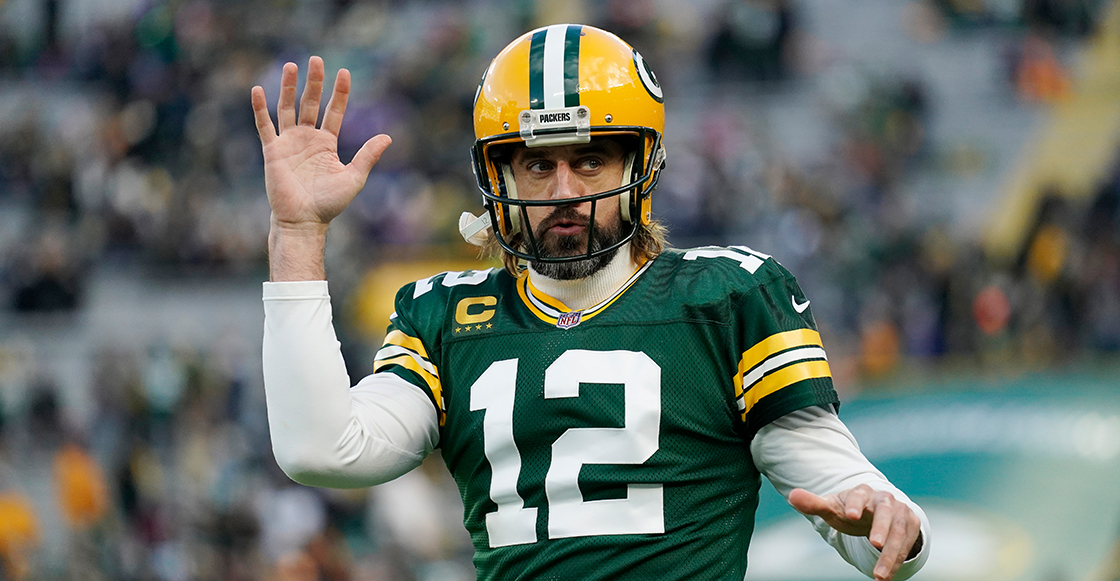 Already at a disadvantage!  Aaron Rodgers defends himself against the insults of a voter to the NFL MVP