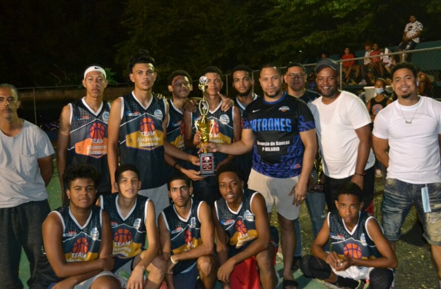 Team Alejandro Romano champion basketball club San Vicente – Momento Deportivo RD