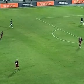 Video: the terrible blooper from Bolivia that led to a goal from Venezuela