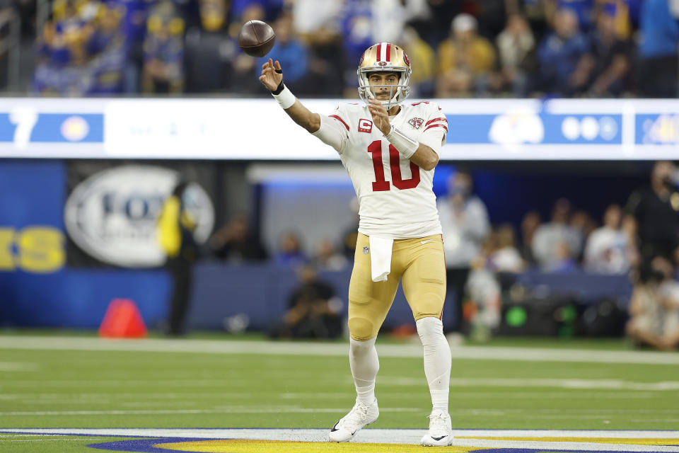 INGLEWOOD, CALIFORNIA - JANUARY 30: Jimmy Garoppolo #10 of the San Francisco 49ers passes in the second quarter against the Los Angeles Rams in the NFC Championship Game at SoFi Stadium on January 30, 2022 in Inglewood, California. (Photo by Christian Petersen/Getty Images)