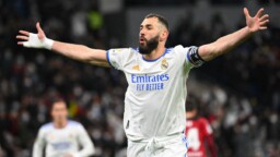 Benzema is honest on 'France Football': "I love football at a touch"